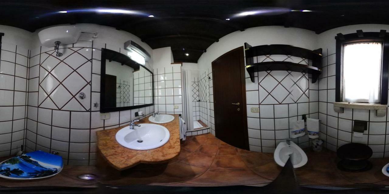 Aurelio Rapillo Hotel Latina Kültér fotó