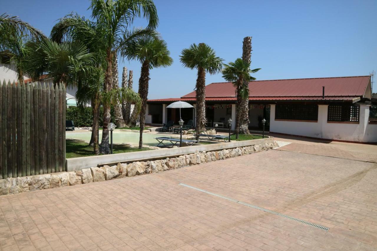 Aurelio Rapillo Hotel Latina Kültér fotó
