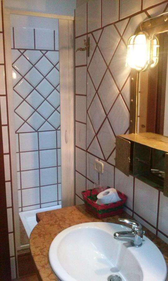 Aurelio Rapillo Hotel Latina Kültér fotó