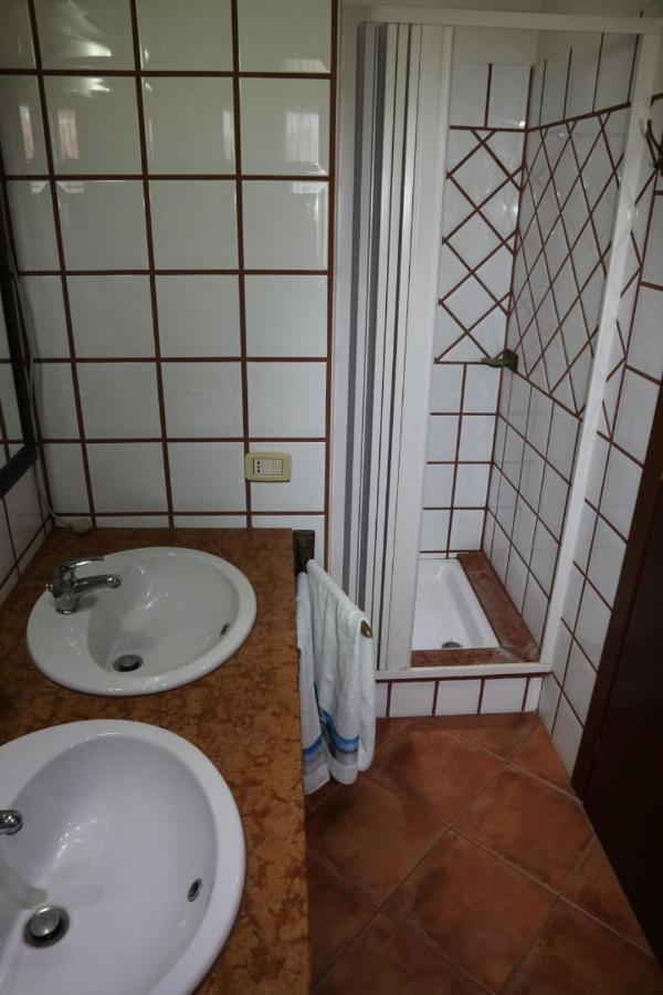 Aurelio Rapillo Hotel Latina Kültér fotó