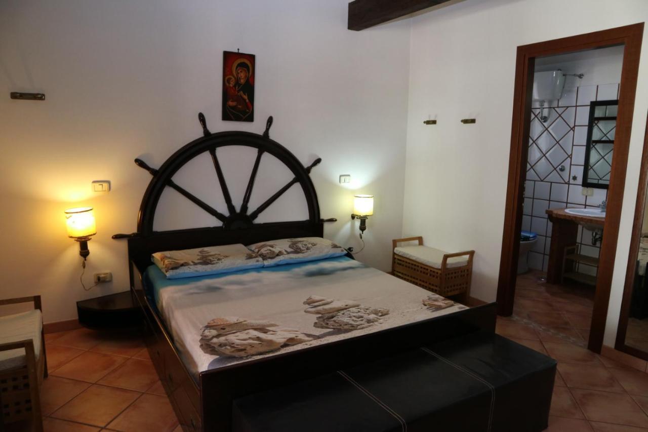 Aurelio Rapillo Hotel Latina Kültér fotó